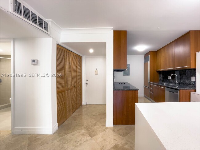 1670 Bay Dr E Unit 2D