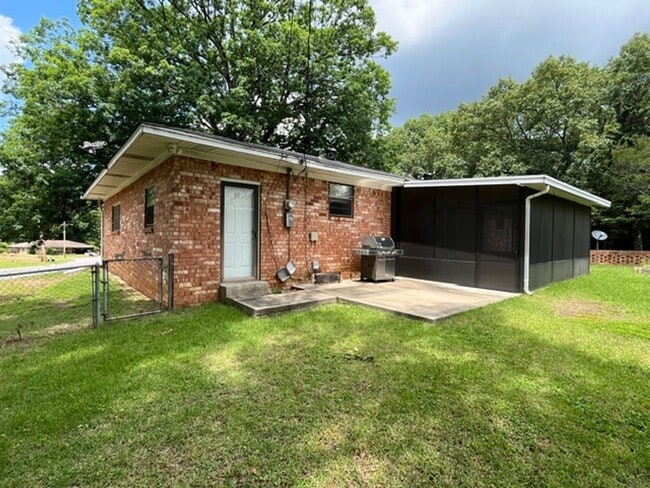 Photo - Very Nice 3 Bedroom 2 Bathroom House near the University of Arkansas Little Rock