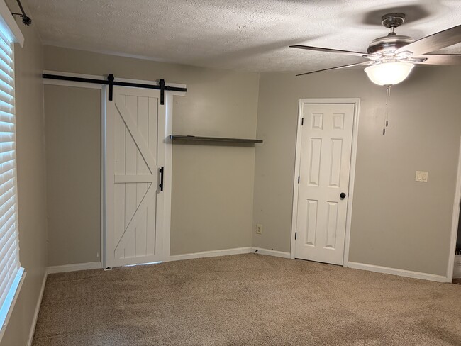 Photo - 265 Fairfield Cir