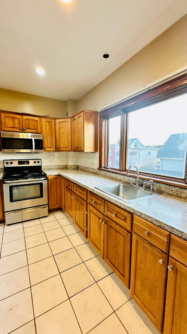 Photo - 422 Charles St Unit 2