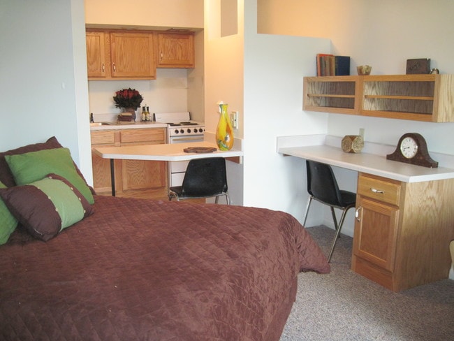 Meadowbrook Apartments