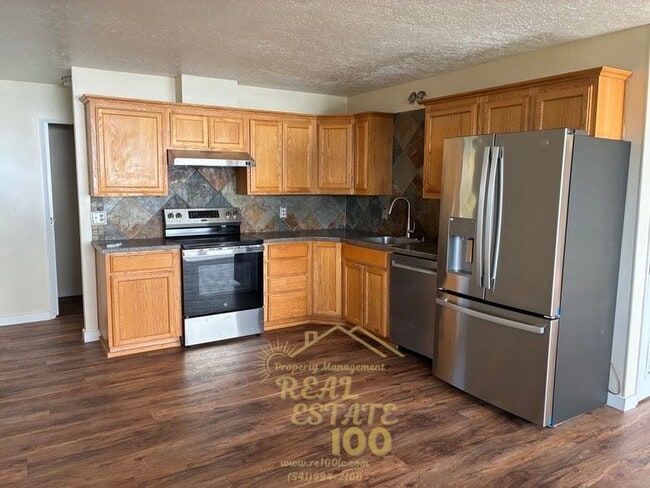 Photo - 4407 SW Beach Ave