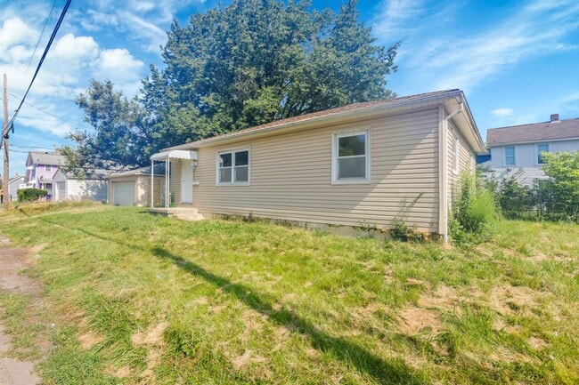 Photo - 307 S Wheatland Ave