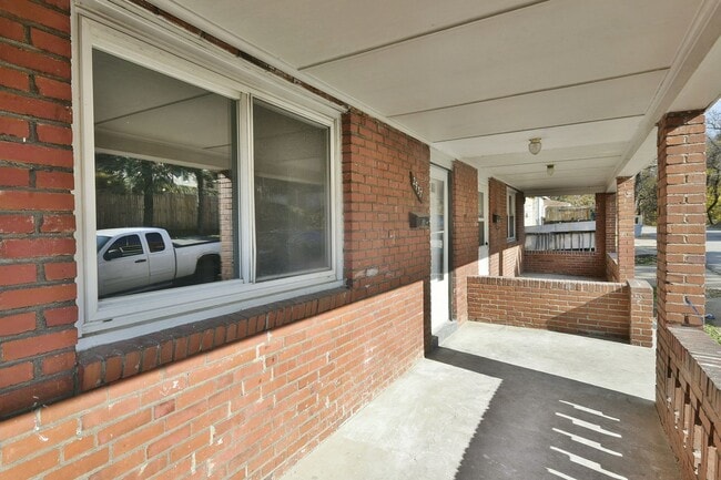 Photo - 2939 Freeland St