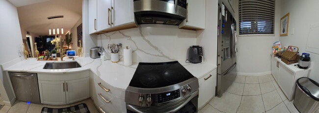 Photo - 114 Lake Emerald Dr Unit 205