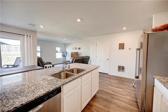 Photo - 500 Pemberton St