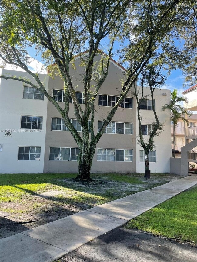 Photo - 6135 NW 186th St Unit 204
