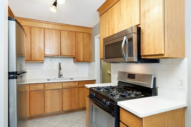 Photo - 6024-6026 W 35th St Unit #6024