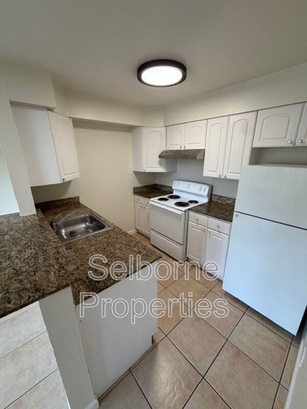 407 Fairmount Ave