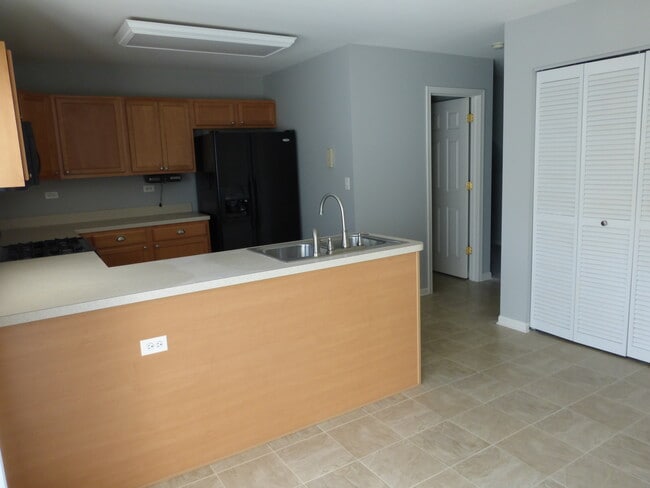 Photo - 914 Clover Ln
