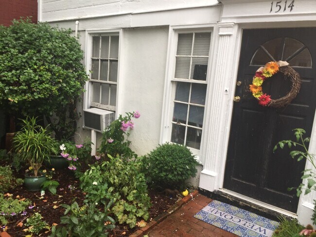 Photo - 1514 26th St NW Unit 4