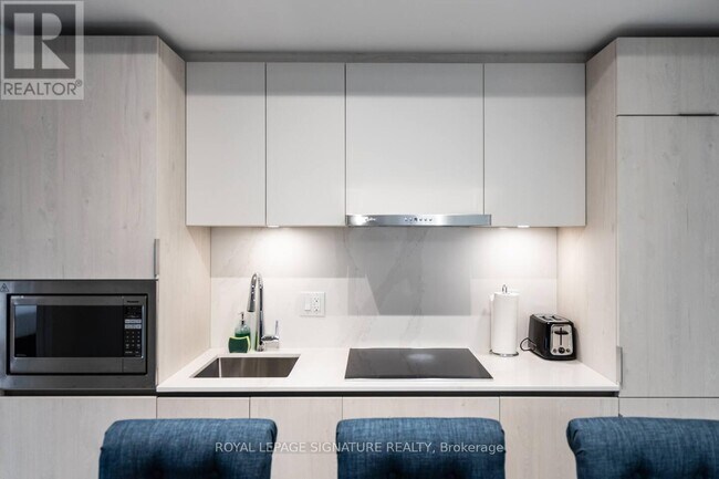 Photo - 47 Mutual St Unité 606