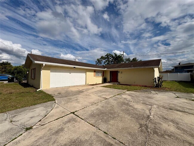 728 Lake Ned Rd