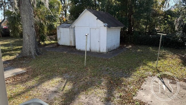 Photo - 1011 W 53rd St