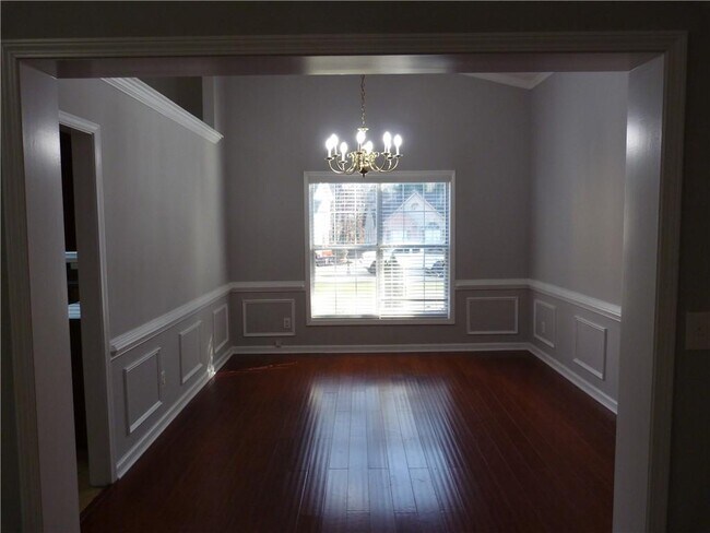 Photo - 759 Steffi Ct NW