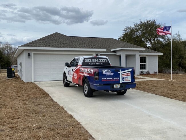 Photo - Desirable SW Ocala Neighborhood 3/2/2 *WON...