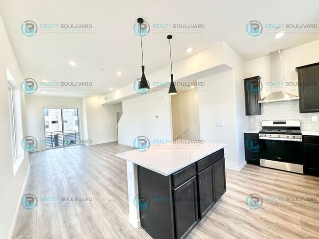 Photo - Modern 2 Bedroom 2Bath Townhome with Dual Patios & Designer Finishes near Truckee River