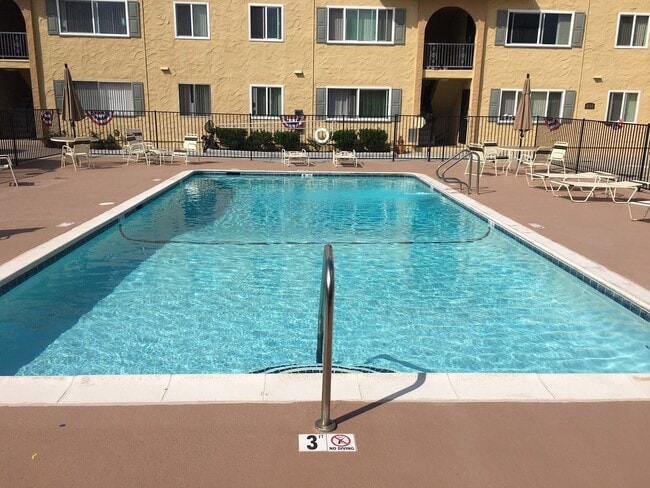 Photo - Casa De Windsor - North Clairemont