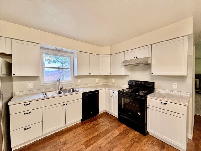 Photo - 2409 High Ave