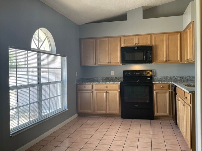 Photo - Fully Equipped 3BR/2BA Duplex in Poinciana! - Priced to Rent!!