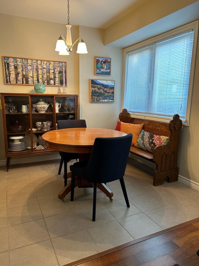 Photo - 1418 Simcoe St S Unit 2