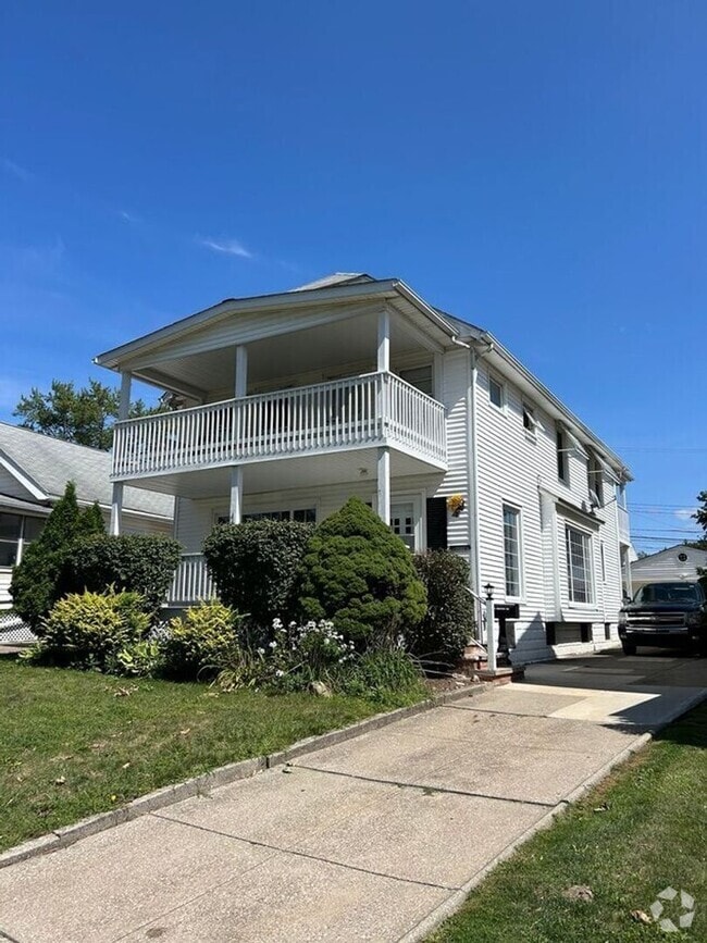 Building Photo - 4653 Horton Rd Unit 4653 Horton Rd (2nd Floor South) Rental