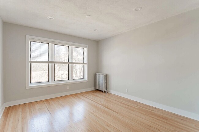 Photo - 6143 S Dorchester Ave