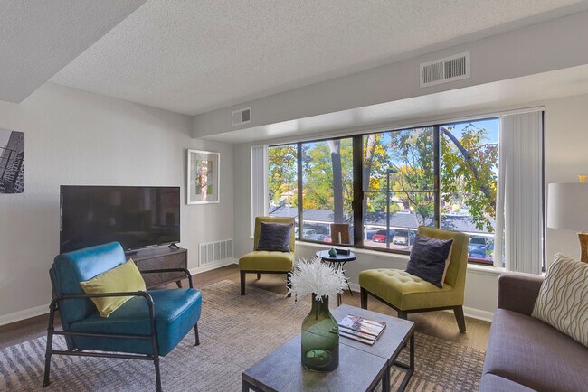 Photo - Colorado Station