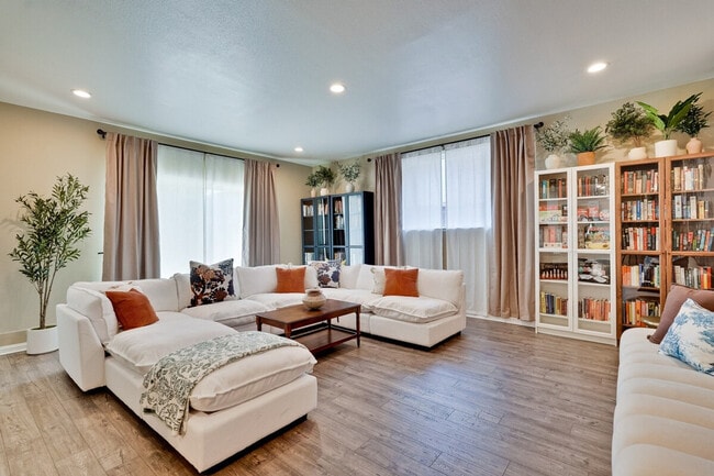 Photo - 6402 Tamalpais Ave Unit SI ID1308905P