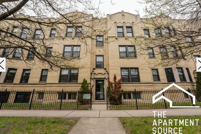 Photo - 4600 N Winchester Ave Unit 3