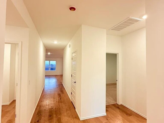 Photo - 1840 Black Poplar Wy