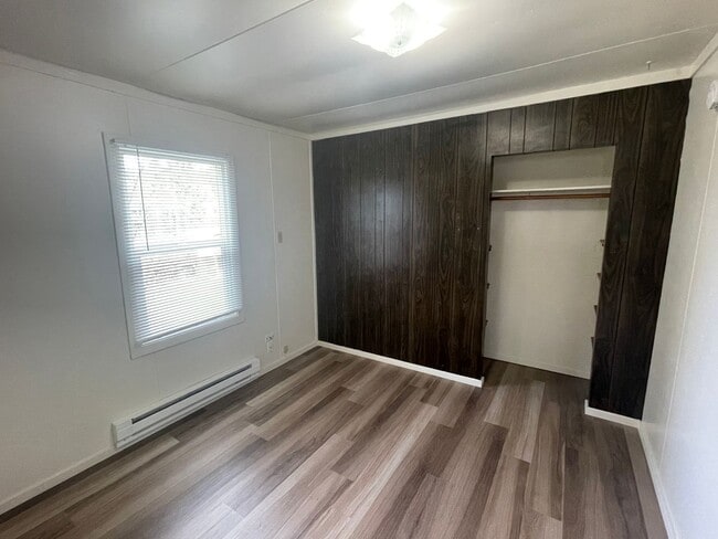 Photo - ***PENDING APPLICATION***2 Bed/1 Bath Char...