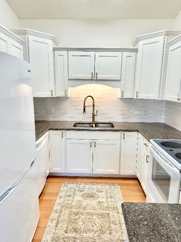 Photo - 8621 Flagstone Way