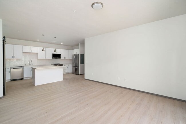 The Vistas Apartments at Beacon Hill