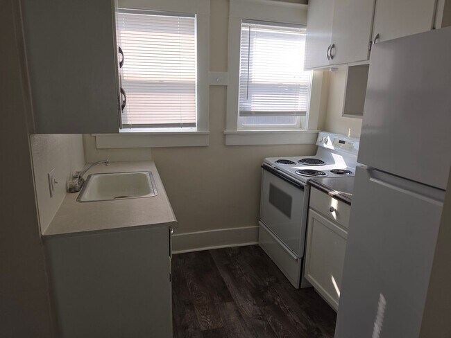 201 N Main St Unidad B
