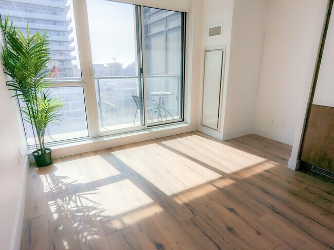 Photo - 39 Sherbourne St