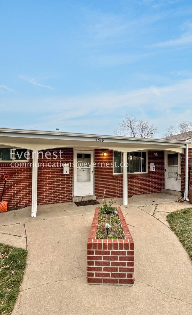 Photo - 5618 S Fox Cir Unit b