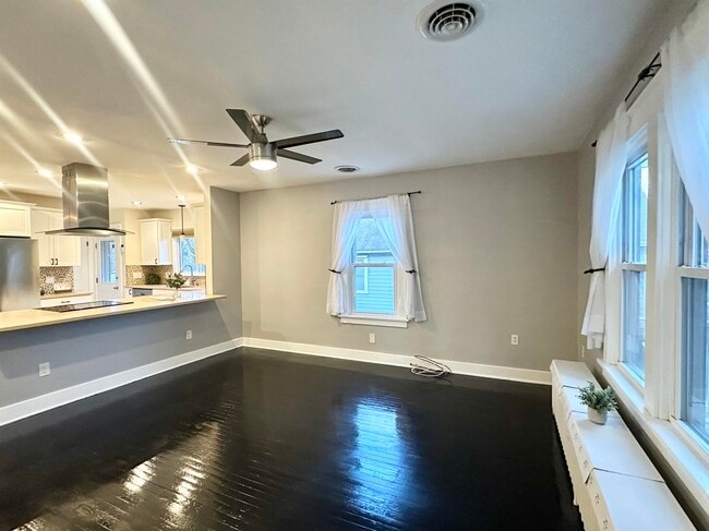 Photo - 549 Watervliet Shaker Rd