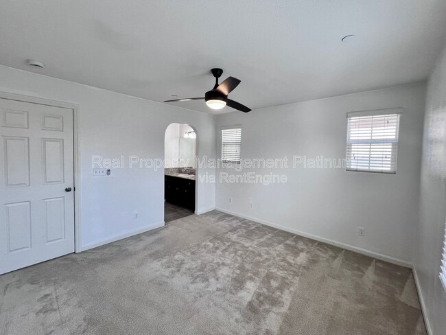 Photo - 3623 Etchings Way