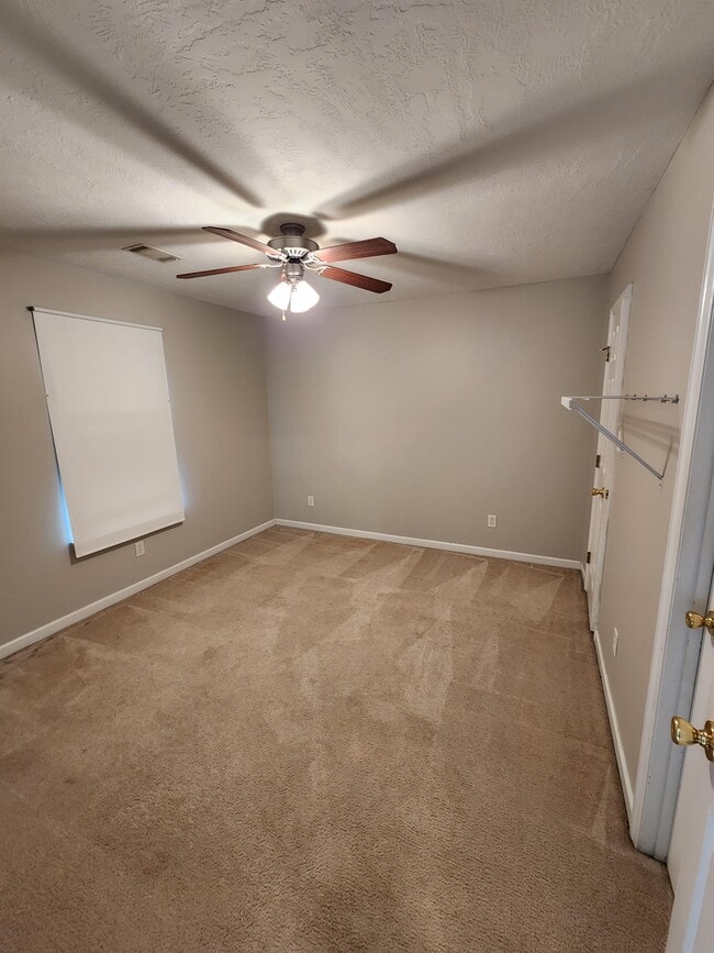 Photo - 501 Laurel Pl