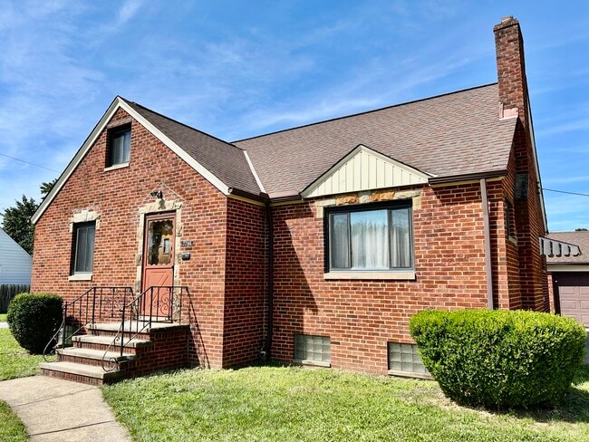 Building Photo - 7716 Kenilworth Ave Rental