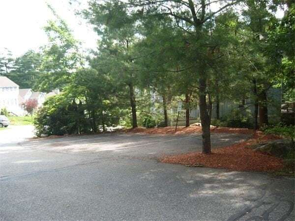 Photo - 22 Bowstring Way