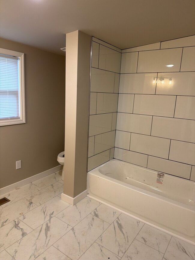 master bath - 307 Washington St W