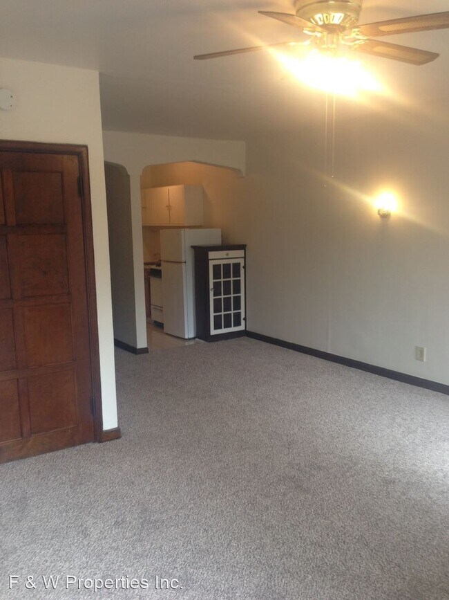 Photo - 775 E Broad St