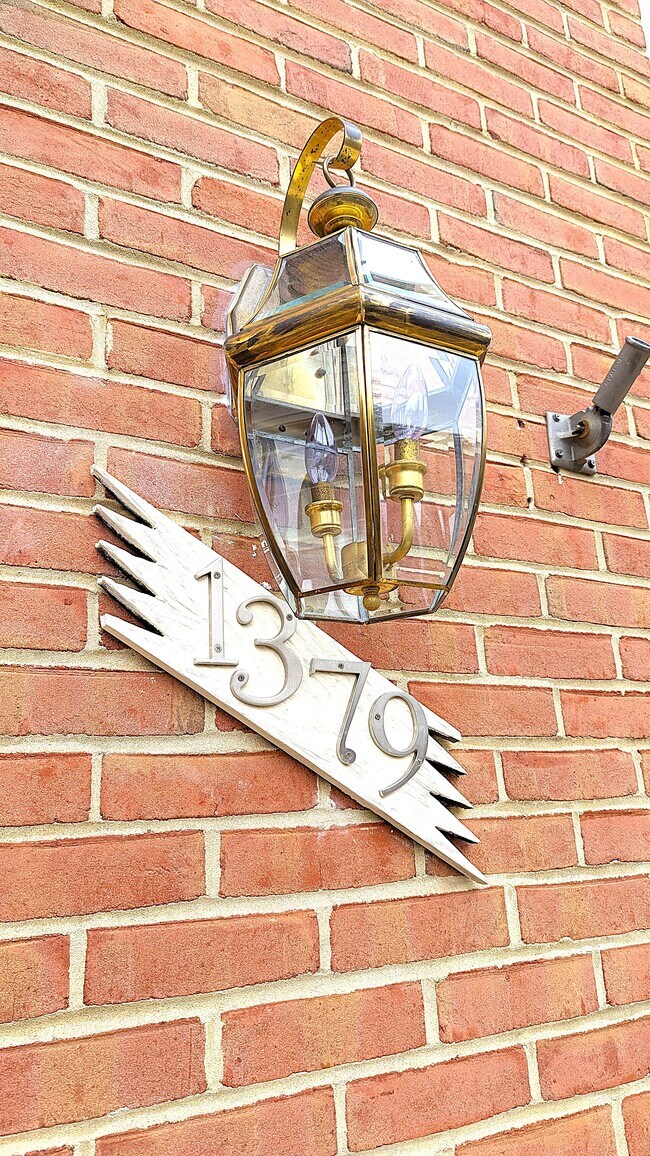 Photo - 1379 Heritage Oak Way