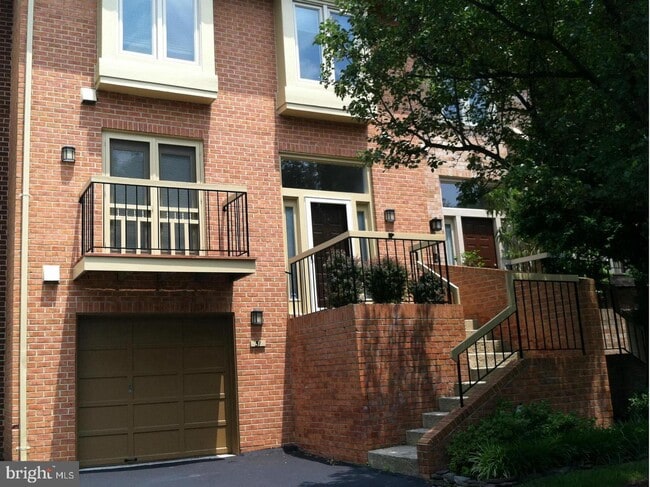 Photo - 51 Valerian Ct Townhome