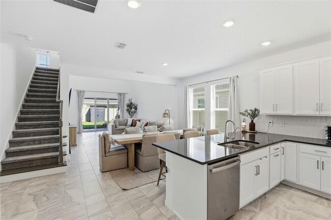 Photo - 5268 Kildare Pl