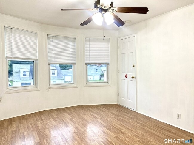 24 Rocky Hill Ave