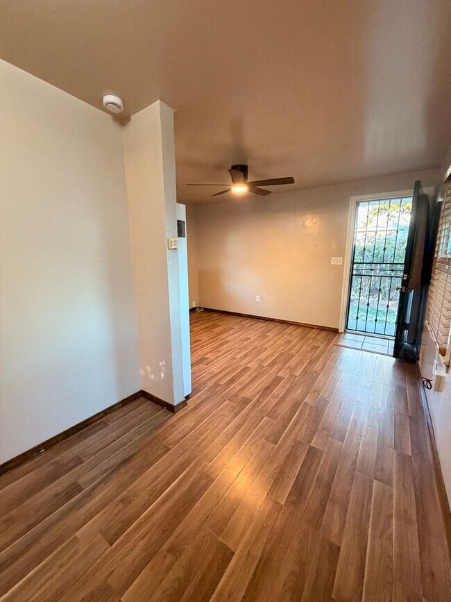 660 Maple St Unit B