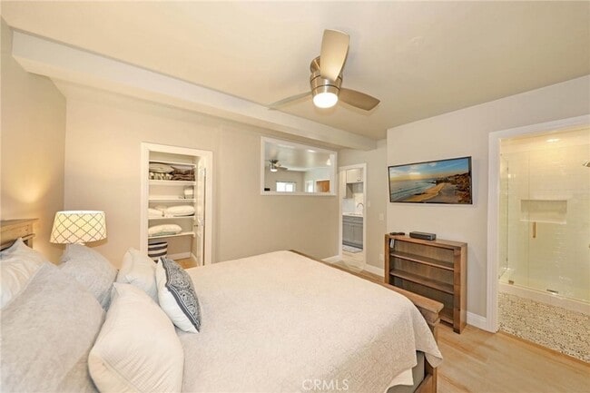 Building Photo - 327 3rd St Unit R